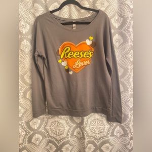 Reese’s Sweater size L